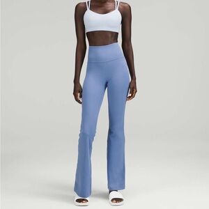 Lululemon Groove Super-High-Rise Flared Pant Nulu
Water Drop~6